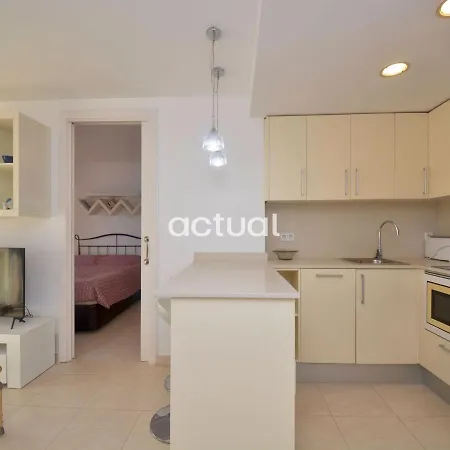 Апартаменти Suntower I 13 *