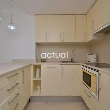 Suntower I 13 بلاتجا ذارو