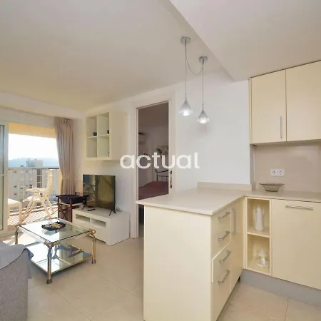 Apartament Suntower I 13 *